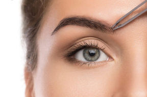 Precision eyebrow shaping